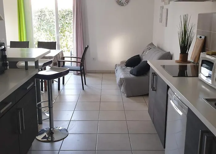 Сasa de vacaciones L Amandier *